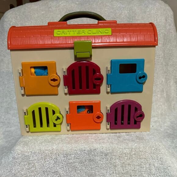 Battat B Critter Clinic Pet Vet Animal Hospital - Picture 2 of 7